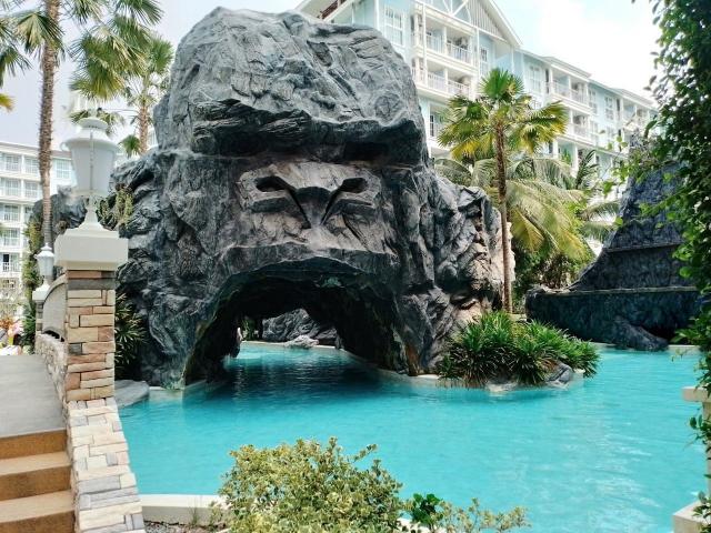 ขายคอนโด Grand Florida beachfront condo resort Pattaya พร้อมอยู่ ทำเลเยี่ยมในนาจอมเทียน พัทยา อำเภอสัตหีบ จังหวัดชลบุรี 
