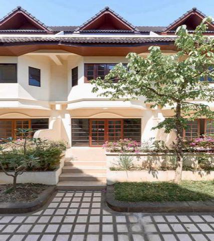 โซนช้างเผือก ขายด่วน! 5.9 ล้าน ทาวน์โฮม 4 ชั้น ทำเลทอง เขตอ.เมือง รีโนเวทใหม่ พร้อมบิ้วท์อิน บ้านสวย ทำเลดี ราคาดีแบบนี้ หาไม่ได้บ่อย!