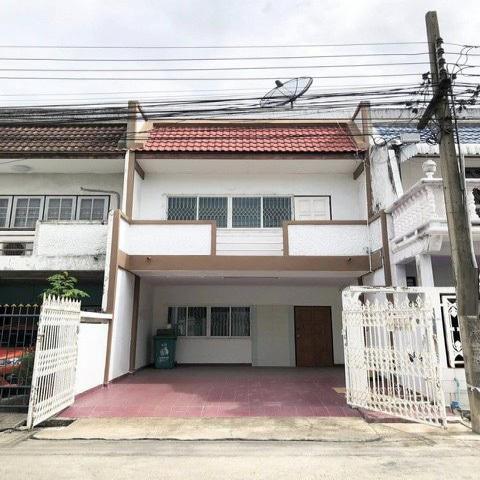 ให้เช่าทาวน์เฮ้าส์ 2 ชั้น 2 ห้องนอน หมู่บ้านคลองจั่นวิลล่า 1 ซอยนวมินทร์ 32 เดินทางสะดวก เหมาะอยู่อาศัย