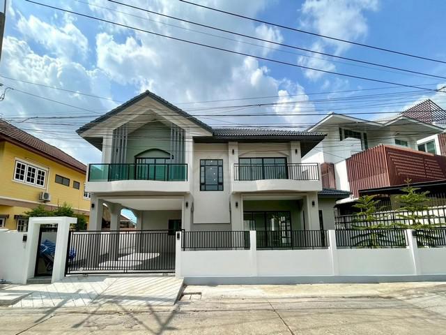 ขายบ้านเดี่ยว 2 ชั้น 70 ตรว. หมู่บ้านปรีชาล้ำเพชร รามคำแหง 76 หน้าบ้านทิศใต้ ปรับปรุงใหม่พร้อมอยู่ ใกล้ MRT สายสีส้ม ใกล้สถาบันนิด้า 