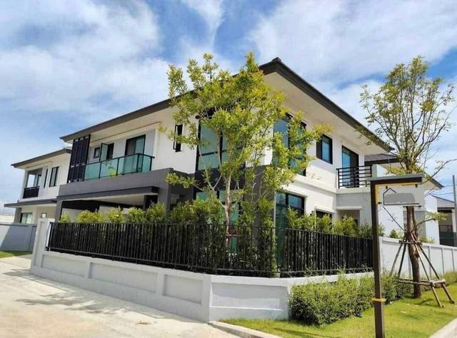 LV53123 ให้เช่า บ้านเดี่ยวหลังใหญ่ โครงการบริทาเนีย บางนา-สุวรรณภูมิ กม.26 พร้อมเฟอร์นิเจอร์ เครื่องใช้ไฟฟ้า