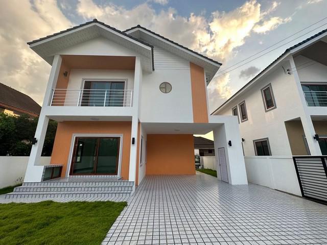 บ้านสร้างใหม่ 2 ชั้น สไตล์โมเดิร์นมินิมอล หลังกาดฝรั่ง หางดง