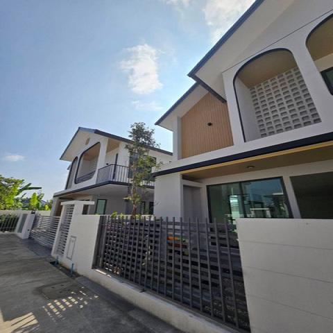 บ้านสร้างใหม่ ทำเลดี น้ำไม่ท่วม โมเดิร์นมินิมอล ท่าวังตาล สารภี