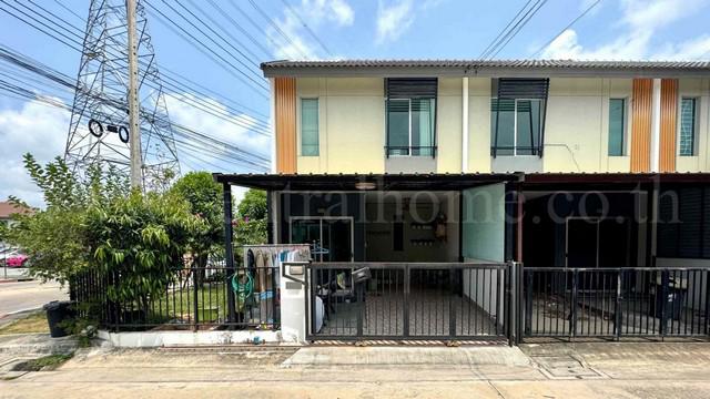 ทาวน์เฮ้าส์ หลังมุม บ้านพฤกษา 87/2 ศรีนครินทร์ - บางนา