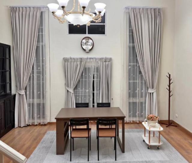 ให้เช่าทาวน์โฮม 4 ชั้น บ้านกลางกรุง สาทร ใกล้ไอคอน สยาม