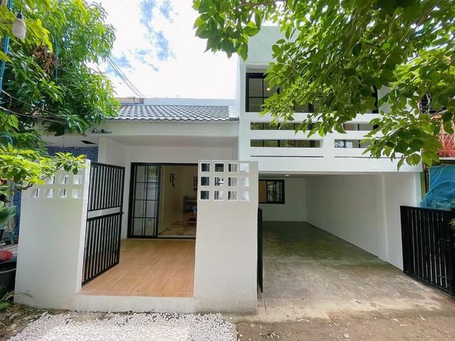 ทาวน์โฮมชั้นครึ่ง รีโนเวทใหม่ ตกแต่งสวย โซนวัดเกตุ  