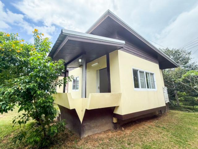 บ้านเดี่ยวให้เช่า 1 ห้องนอน 1 ห้องน้ำ ใกล้น้ำตกหน้าเมือง เกาะสมุย เงียบสงบ ใกล้ธรรมชาติ เหมาะพักอาศัย เดินทางสะดวก เฟอร์ครบ พร้อมอยู่