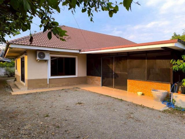 โซนสารภี ขายบ้านสวน ราคาพิเศษ 3,490,000 บาท 199 ตรว. เนื้อที่กว้างขวาง สามารถปลูกบ้านเพิ่ม หรือสร้างสระว่ายน้ำได้