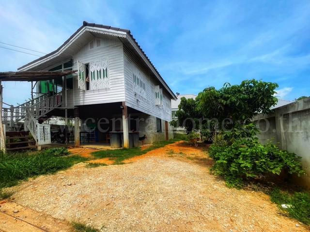 บ้านเดี่ยว 2 ชั้น ซอยบ่อนไก่ 4 สัตหีบ - ชลบุรี ใกล้ทะเล กลางอำเภอสัตหีบ
