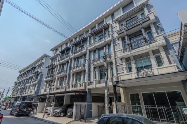 ขาย/ให้เช่า โฮมออฟฟิส 4 ชั้น RK BIZ Center ติดถนนมอเตอร์เวย์ ใกล้สนามบินสุวรรณภูมิ