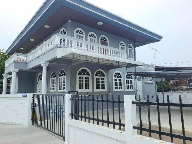 หลังใหญ่ มีสวน 120 ตร.วา.MRT ศรีนุช 1.6 กม.ตลาดเอี่ยมสมบัติ 1.7 กม. บ้านเดี่ยว 2 ชั้น 480 ตร.ม.รร.ลาร์สเกตเวย์ 2.0 กม. 7 นอน 3 น้ำ