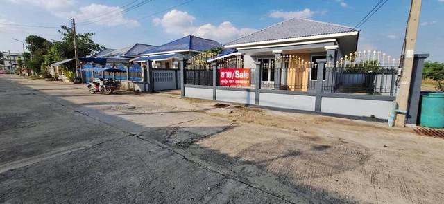 ขายบ้านเดี่ยว 1 ชั้น ตกแต่งใหม่ ใกล้โรงพยาบาลส่งเสริมสุขภาพตำบลศาลาลอย
