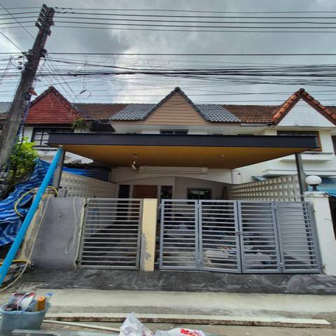 หมู่บ้านเนตรทิพย์ภูเก็ต ทาวน์โฮมรีโนเวทใหม่ 20วา 2ห้องนอน 2ห้องน้ำ ใกล้วงเวียนเมืองทอง