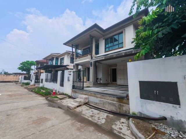 ขายบ้านเดี่ยว พร้อมอยู่ ตกแต่งสไตร์ยุโรป ฟังชั่นครบ ทำเลดีใกล้ถนนใหญ่เชื่อมต่อหลายสาย เข้า-ออกเมืองสะดวก 55 ตร.วา. 