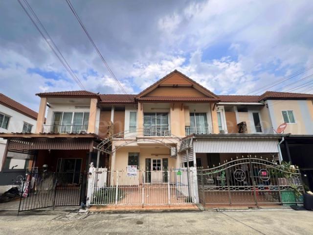 ทาวน์เฮ้าส์ 2 ชั้น หมู่บ้าน ไพร์ม เพลส 1 จันทร์ทองเอี่ยม บางบัวทอง