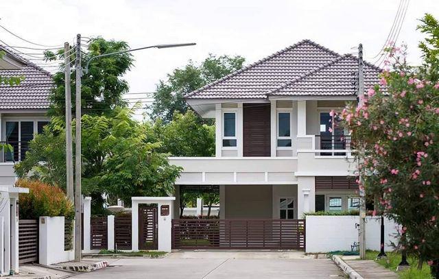 โซนสุเทพ ขาย 6.5 ล้าน 97 ตรว. 4 นอน 4 น้ำ #หมู่บ้านธาราคีรี บ้านเดี่ยว 2 ชั้น #สไตล์โมเดิร์น #หลังหัวมุม ติดสวนสาธารณะของหมู่บ้าน