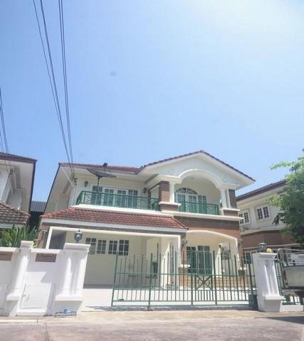 ให้เช่าบ้านเดี่ยว 2 ชั้น 220 ตรม. โครงการบ้านอัญชัญ ศรีนครินทร์ 51 ใกล้ซีคอนสแควร์