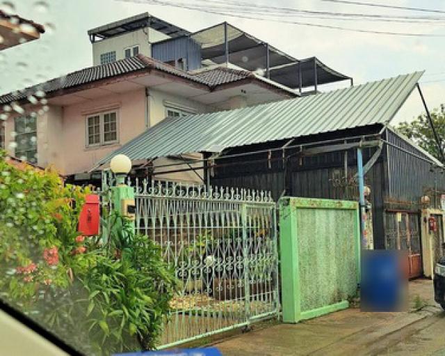 ม.จรัญวิลล่า บ้านเดี่ยว 2 ชั้น ซอยทุ่งมังกร 1 ถ.บรมราชชนนี แขวงฉิมพลี  เขตตลิ่งชัน  