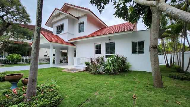 ลดราคาขายบ้านเดี่ยว 2 ชั้น ในโครงการ แลนด์แอนด์เฮ้าส์ แม่โจ้ สันทราย 
