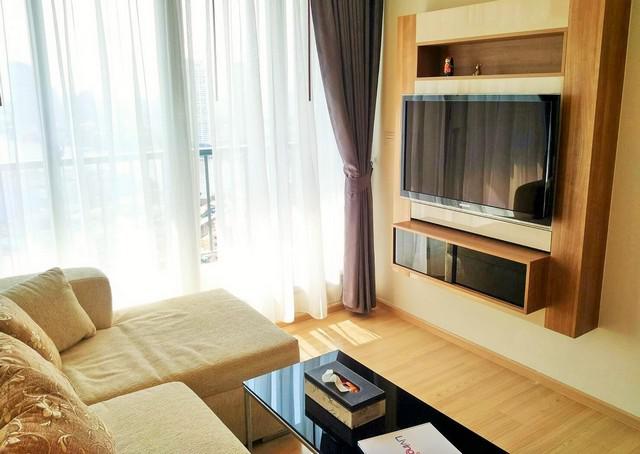ให้เช่าคอนโด รึทึ่ม สาธร Rhythm Sathorn 1BR ใกล้ BTS สะพานตากสิน ค่าเช่า 32,000 บาท/ เดือน 