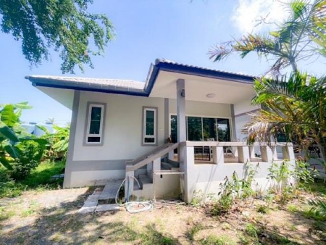 บ้านว่างให้เช่า 1 ห้องนอน 1 ห้องน้ำ ต.แม่น้ำ อ.เกาะสมุย จ.สุราษฏร์ฯ ทำเลดี ใกล้หาด 200 เมตร 