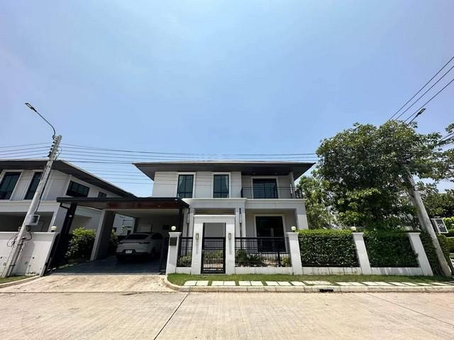 บ้านเดี่ยวแปลงมุมพูลวิลล่า เศรษฐสิริพัฒนาการ พัฒนาการ 87 มีสระว่ายน้ำส่วนตัว ทำเลดี เฟสใหม่ของโครงการ อายุบ้านเพียง 4 ปี