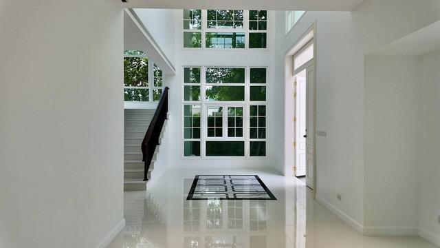 P795 ขายบ้านเดี่ยว คริสตัล โซลานา Crystal Solana หมู่บ้านหรูระดับ 6 ดาว Super Luxury  ถนนเลียบทางด่วนรามอินทรา ใกล้ CDC