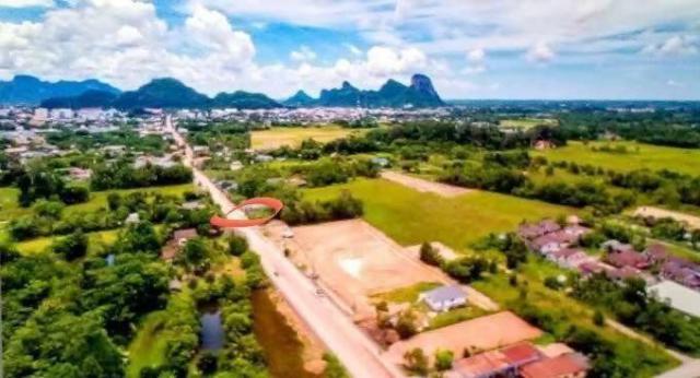 ขายให้เช่า หรือแลกเปลี่ยน ที่ดินเปล่า 3 ห้อง ติดถนนสายสะพานพร้าว  อำเภอเมืองพัทลุง จังหวัดพัทลุง