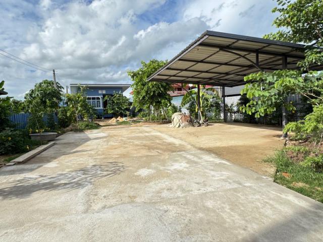 ขายที่ดินพร้อมบ้านสร้างใหม่่ ทำเลดี จังหวัดชัยนาท