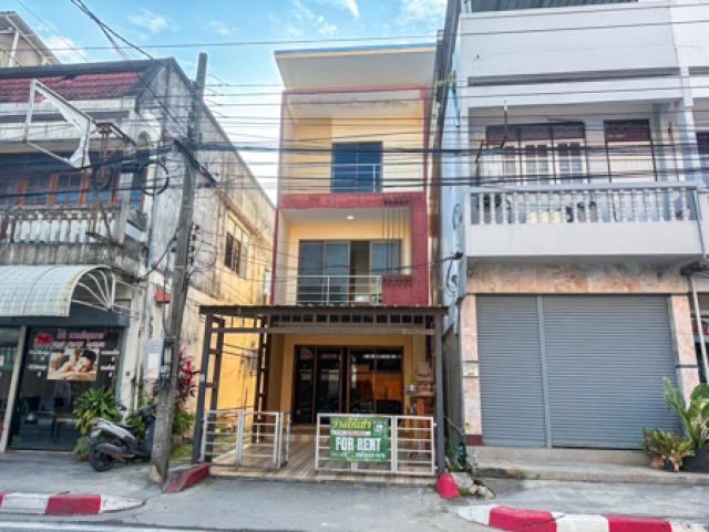ให้เช่าตึกแถว 3 ชั้น – ทำเลทองบนเกาะสมุย! 3 ห้องนอน 3 ห้องน้ำ ต.อ่างทอง อ.เกาะสมุย จ.สุราษฏร์ฯ​