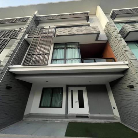 HR 6138 ให้เช่า ทาวน์โฮม Plex residence ถนนเกษตรนวมินทร์ นวมินทร์ 111