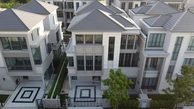 ให้เช่าบ้านเดี่ยว 3 ชั้น 42 ตร.ว. โครงการ เดอะ ซอนเน่ ศรีนครินทร์ บางนา Luxury Duplex Home