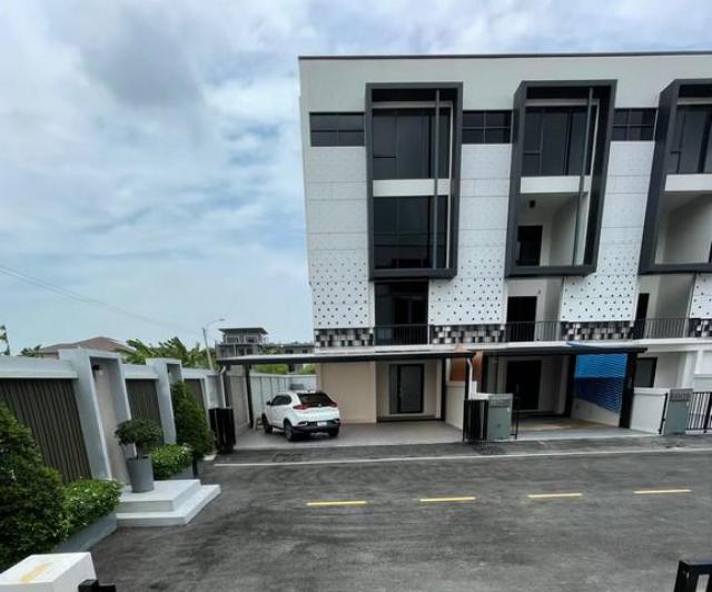 ให้เช่าโฮมออฟฟิศ 4 ชั้น 305 ตร.ม.เดอะ ฮาร์โมนี ซ.รามอินทรา62 ห้องมุม ใกล้ รพ.สินแพทย์