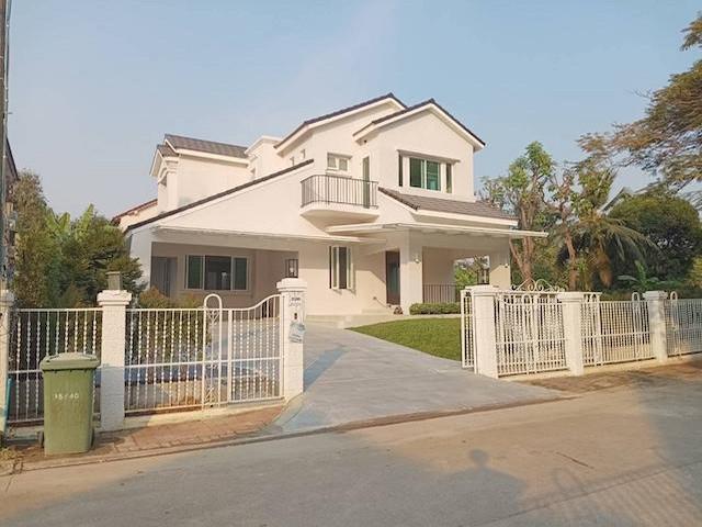 ให้เช่าบ้านเดี่ยว ตกแต่งสวยงาม หมู่บ้าน ลดาวัลย์ ศรีนครินทร์ ซอยศรีด่าน 14