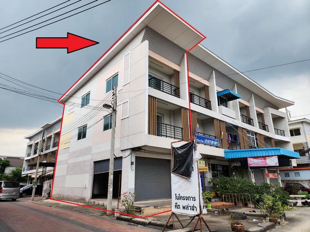 ให้เช่า อาคารพาณิชย์ ห้องมุม 3 ชั้น ติดถนน 4 เลน โครงการ คีท พลาซ่า พระราม 2 ขนาด 18 ตรว. ซอยพันท้าย เหมาะเปิดสำนักงาน ทำธุรกิจ ค้าขาย 