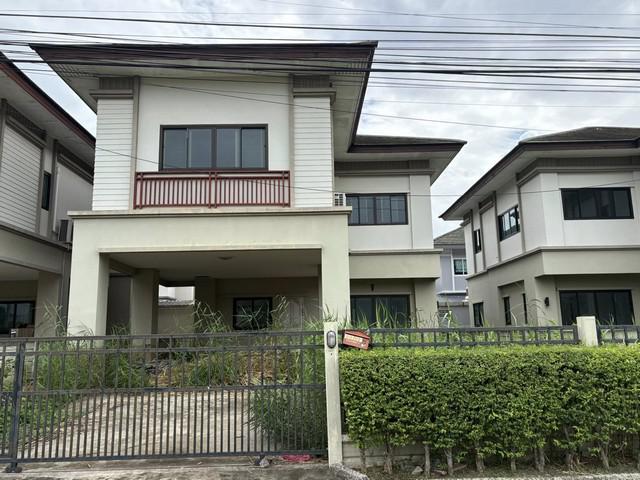 ขายถูกบ้านเดี่ยว 2 ชั้น มบ.กฤษณา พระราม 5 – กาญจนาภิเษก ขนาด 73.4 ตรว. 3นอน 3 น้ำ บ้านสวย ใกล้สถานีรถไฟฟ้า(สายสีม่วง) สถานีสามแยกบางใหญ่