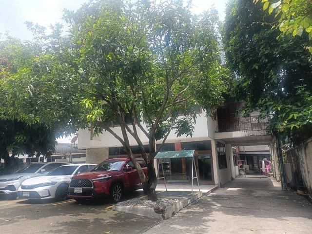 ให้เช่าบ้านเดี่ยว 2 ชั้น 120 ตร.ว. มีบ้านพักคนงาน ย่านสุรวงศ์ เขตบางรัก ใกล้สถานทูตรัสเซีย